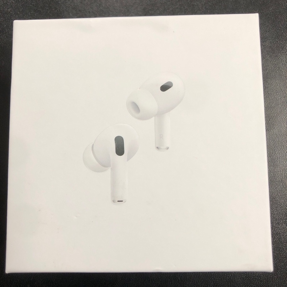 Apple AirPods Pro 2nd Generation With Magsafe Wireless Charging Case MQD83AM/A